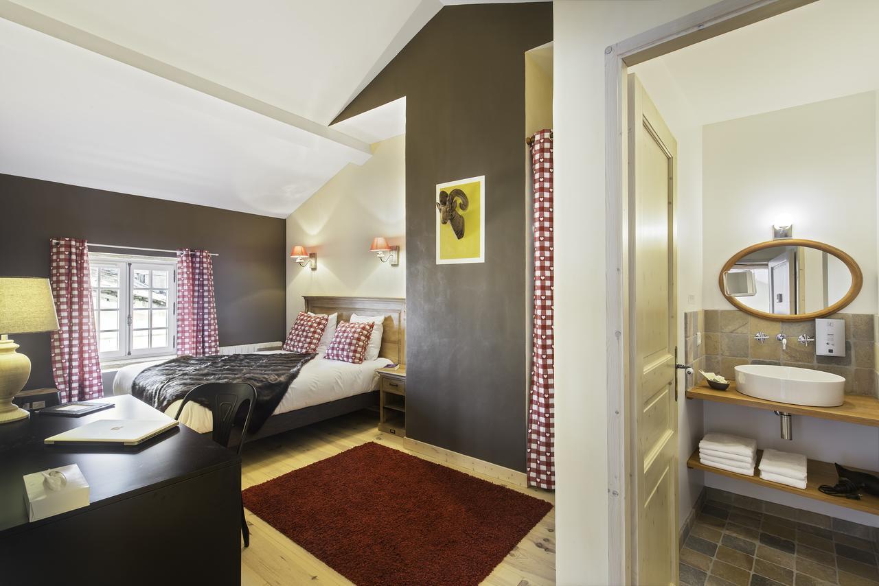 Logis Hotel La Benoite Salles-Arbuissonnas-en-Beaujolais ภายนอก รูปภาพ